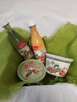 La Cajita Boricua incluye los 4 productos estrellas de Mi Cosecha Boricua, que son el "Sofrito 3X", "Chimichurri", "Salsa Aderezo" y el "Ajo con Oregano y Perejil"